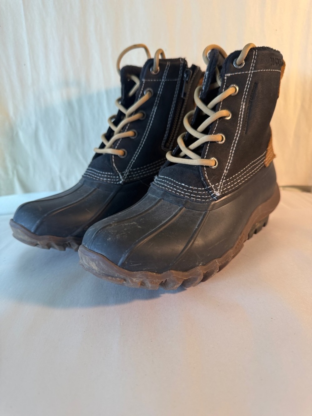 Wolverine Black Leather Upper Boots with Tan Laces 7 Medium